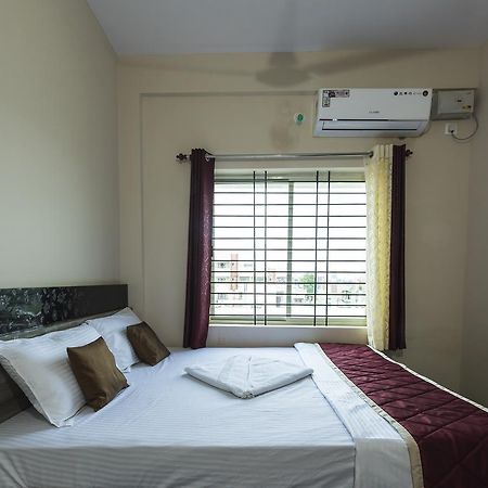 Oyo 9544 Hotel Crown Residency Mysore Exterior foto