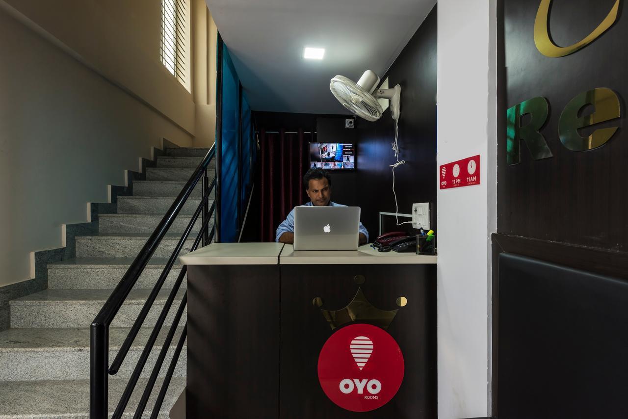 Oyo 9544 Hotel Crown Residency Mysore Exterior foto