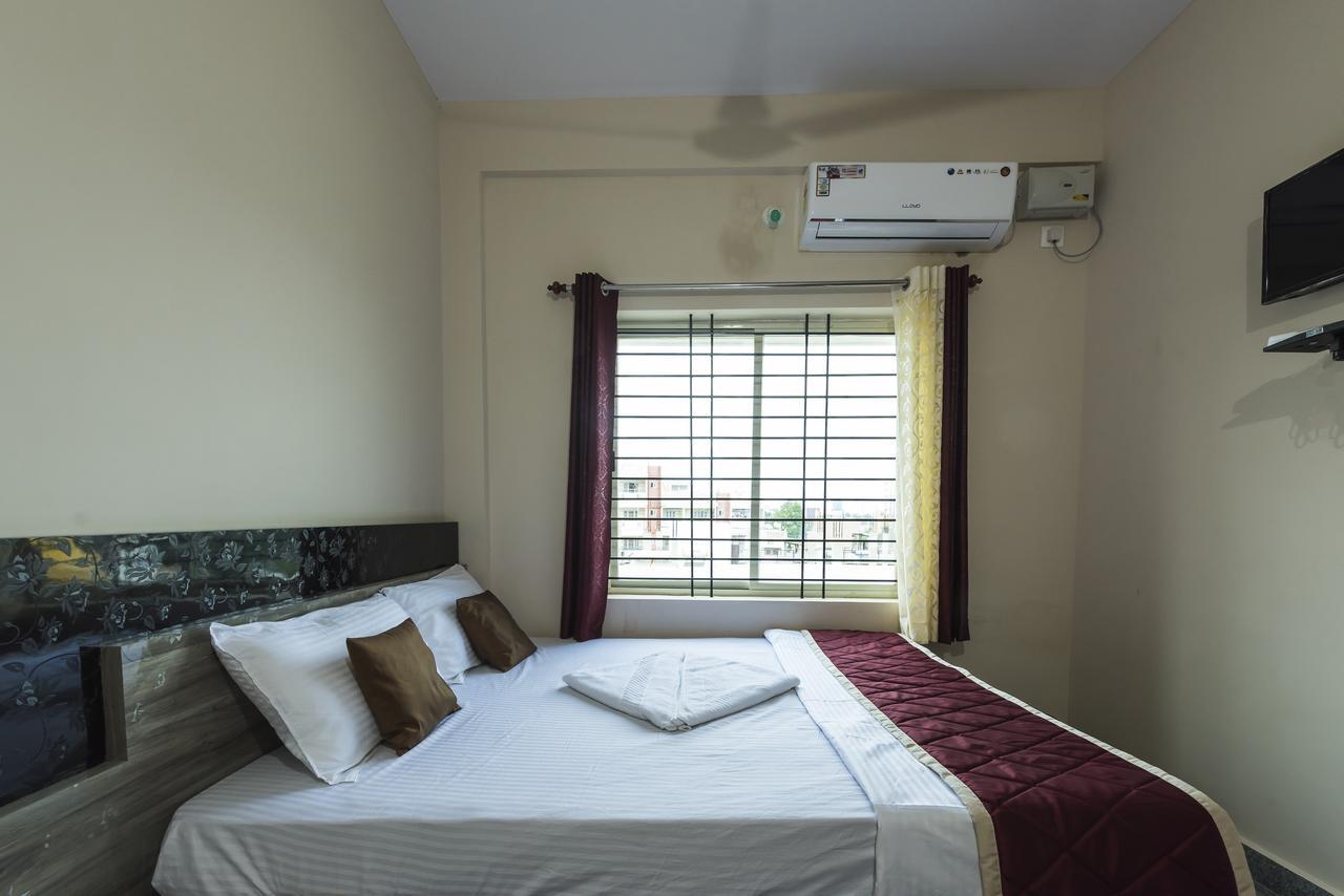 Oyo 9544 Hotel Crown Residency Mysore Exterior foto